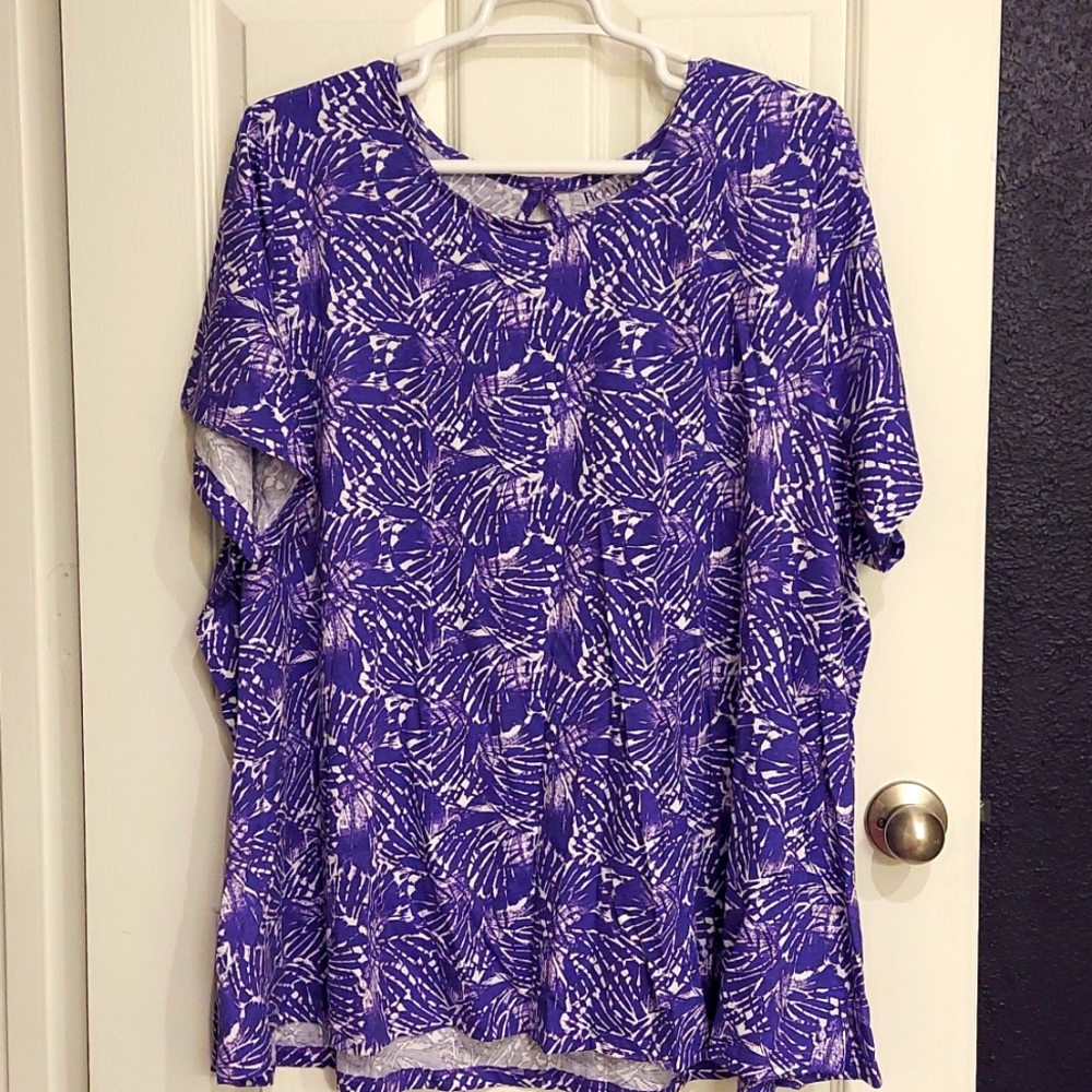 Roaman's Keyhole Short Sleeve Top